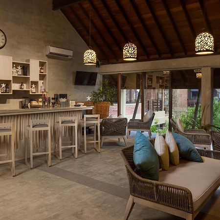 Ayana Sea Hotel Wadduwa Bagian luar foto