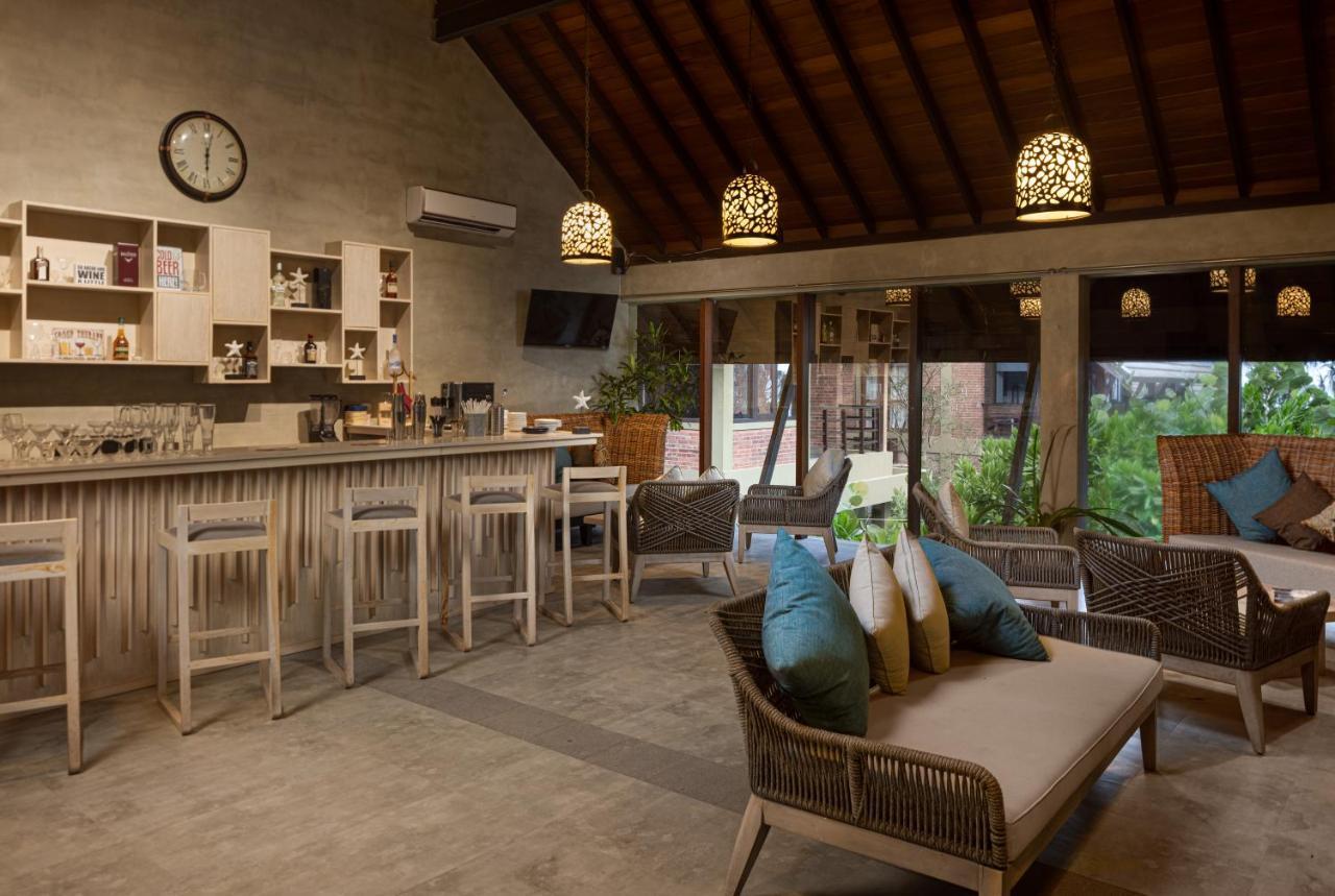 Ayana Sea Hotel Wadduwa Bagian luar foto