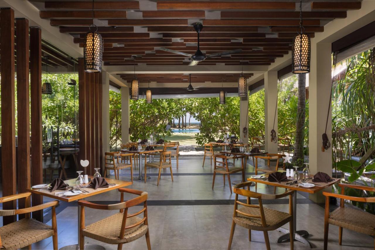Ayana Sea Hotel Wadduwa Bagian luar foto