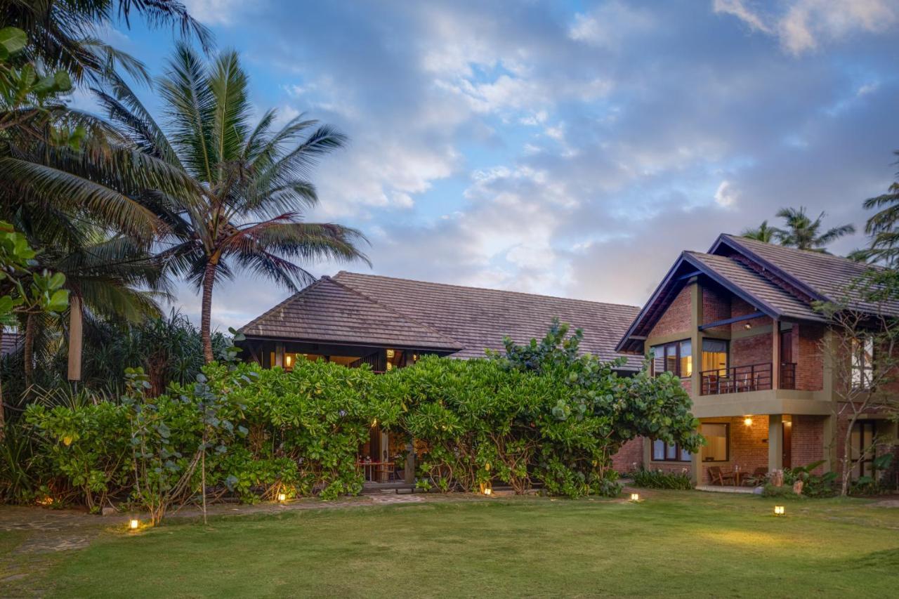 Ayana Sea Hotel Wadduwa Bagian luar foto