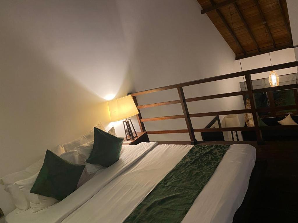 Ayana Sea Hotel Wadduwa Bagian luar foto