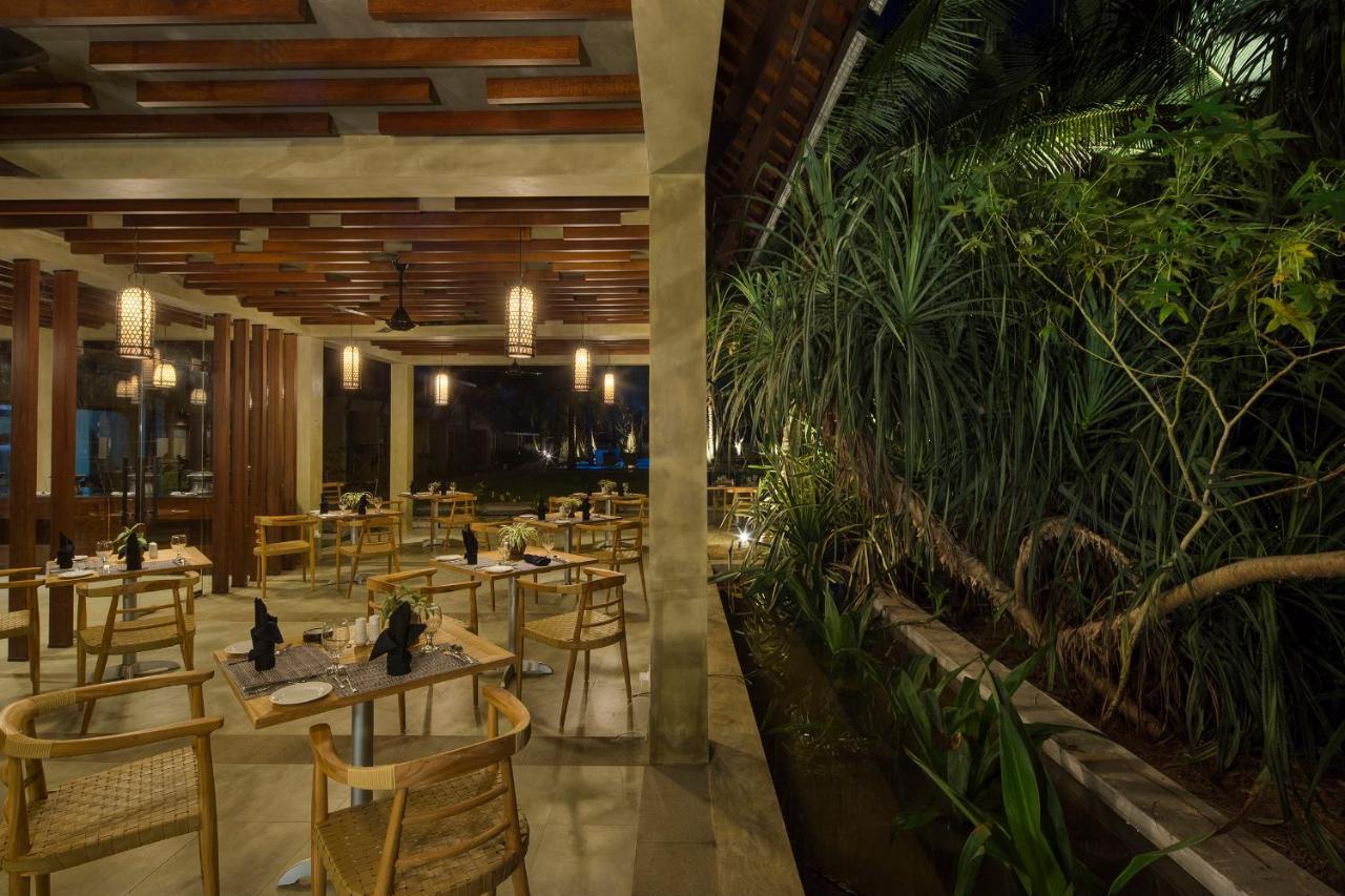 Ayana Sea Hotel Wadduwa Bagian luar foto